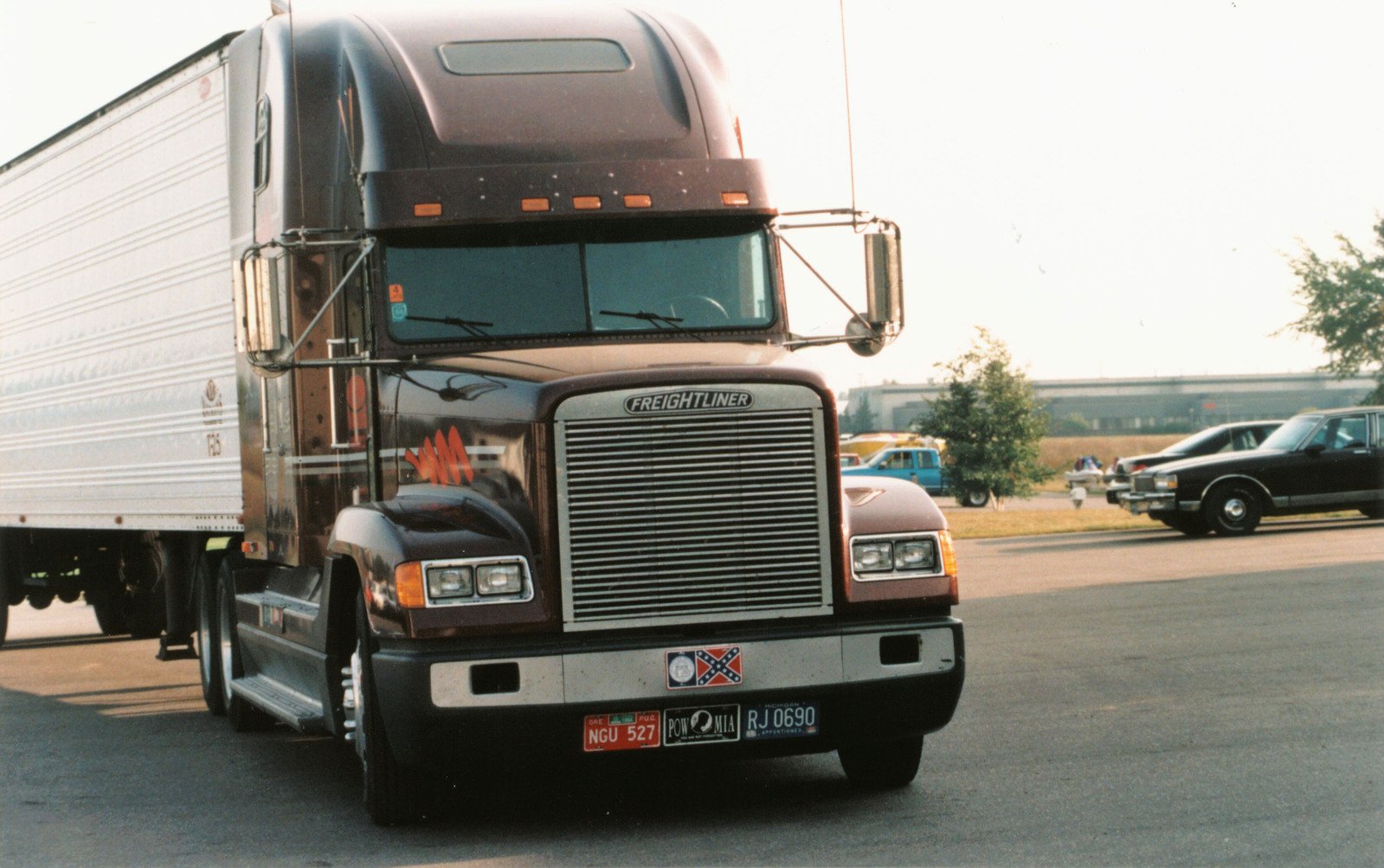 Pros and Cons of Renting a Moving Truck for Your Next Move